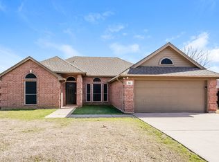 512 Arbor Ln, Burleson, TX 76028