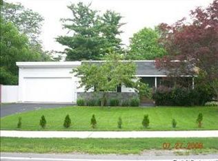 105 Mott Rd, Fayetteville, NY 13066