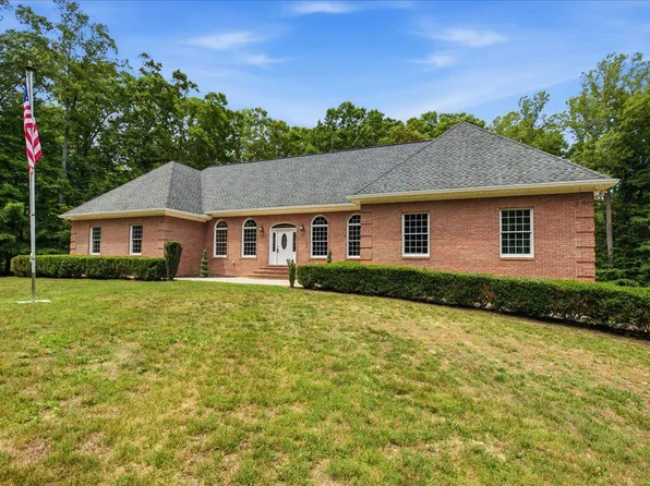 27320 Harpers Ct, Mechanicsville, MD 20659