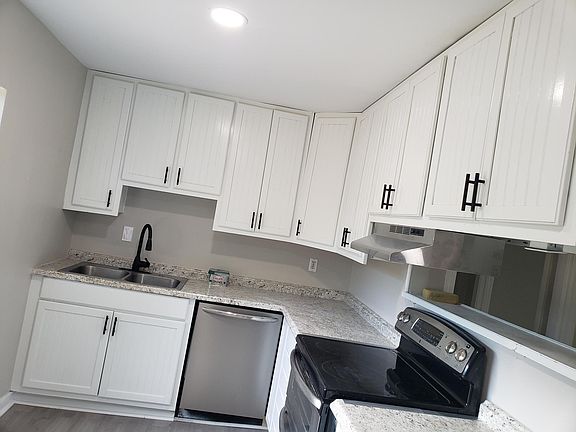 4th image of 2909 Buddys Ln