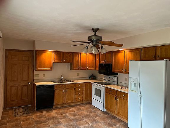 Kitchen view 