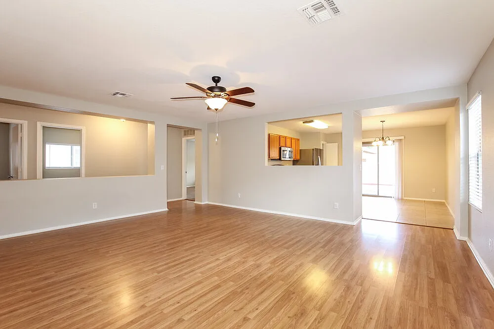 4 bed, 2.0 bath, 1524 sqft, $2,290 — Photo 2