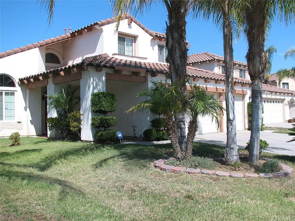 1st image of 15575 Granada Dr