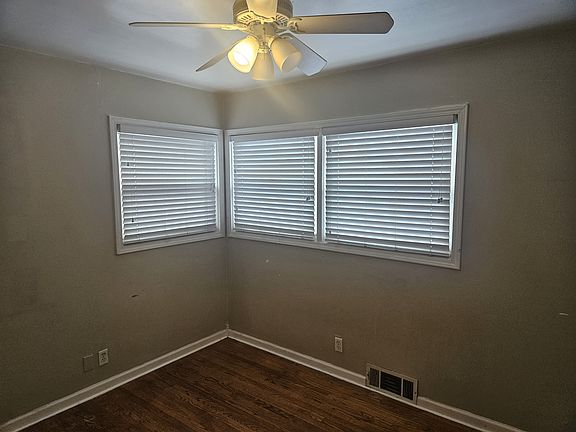 5th image of 15593 Gaylord St