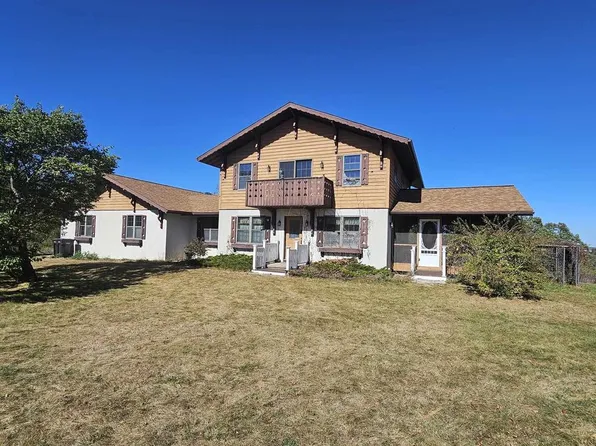 N8122 Marty Road, New Glarus, WI 53574