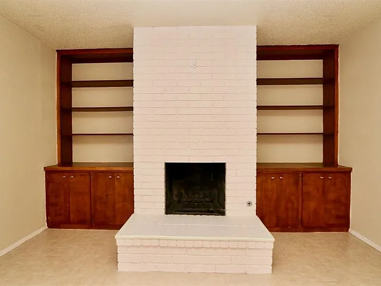 6925 Escondido Dr #B — Photo 14