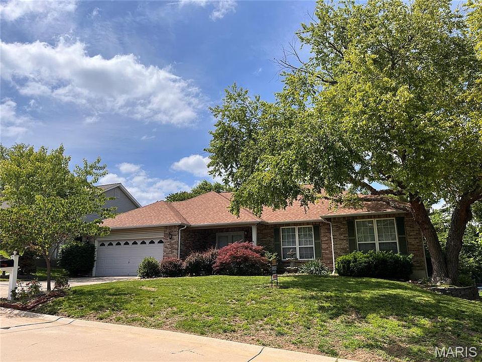 1st image of 4844 Greenburg Dr