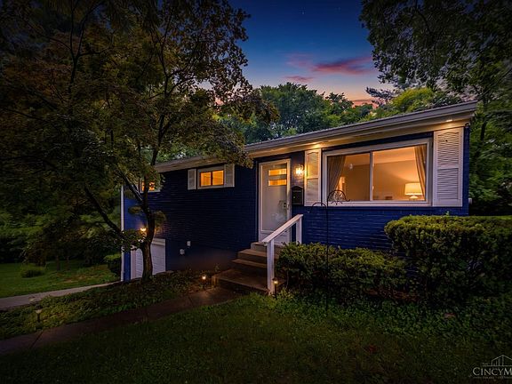 2nd image of 1375 Washington Cir