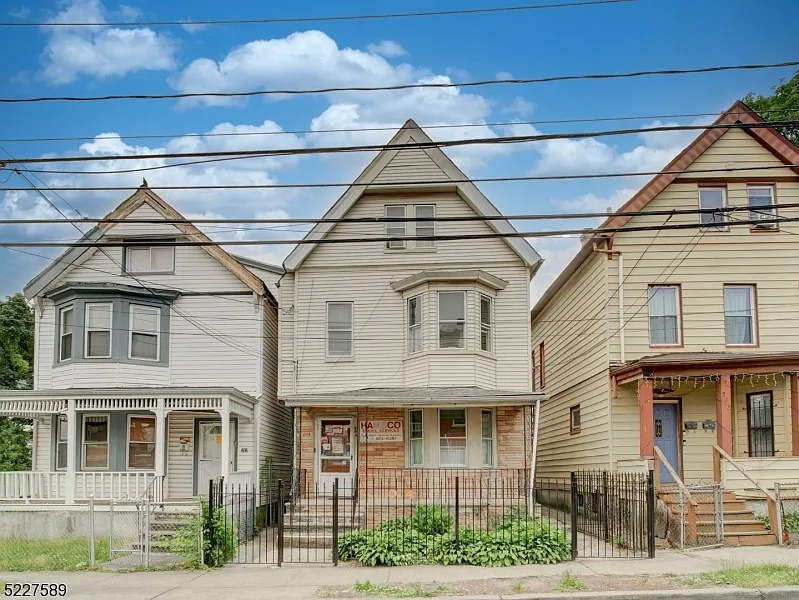 204 Taylor St photo 1