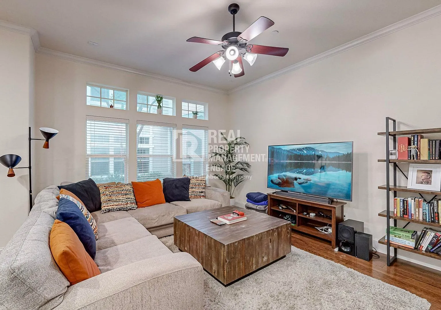 Charming 2-Bedroom Townhome for Rent in a Gated Community! — Photo 4