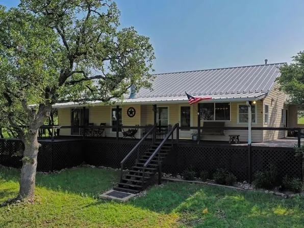 419 Yellowstone Ln, Hunt, TX 78024