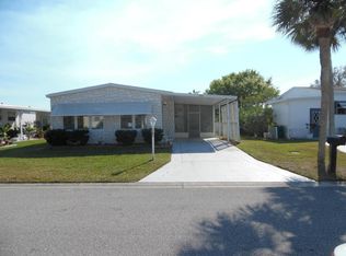 1085 Parkway Ln, Barefoot Bay, FL 32976