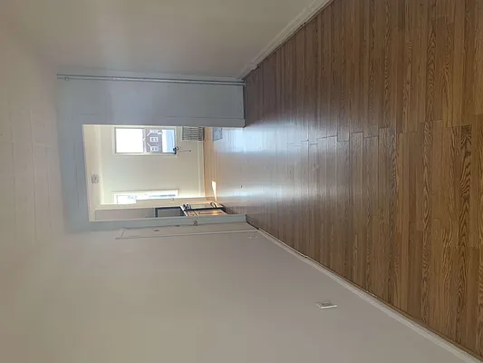 Rented by Flatiron Real Estate Advisors LLC | media 4