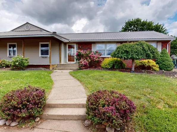 911 Pearl Blvd, Montoursville, PA 17754