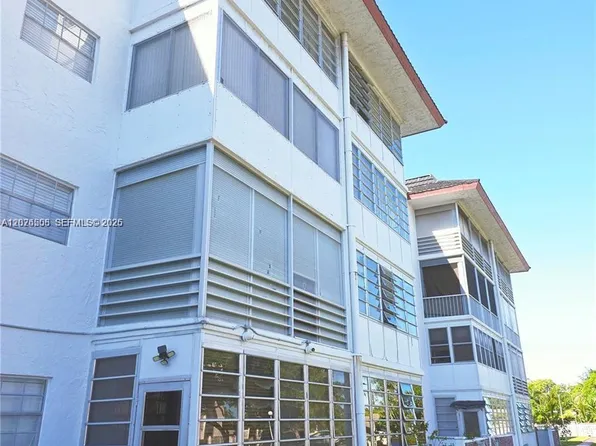 4140 NW 44th Ave APT 411, Lauderdale Lakes, FL 33319