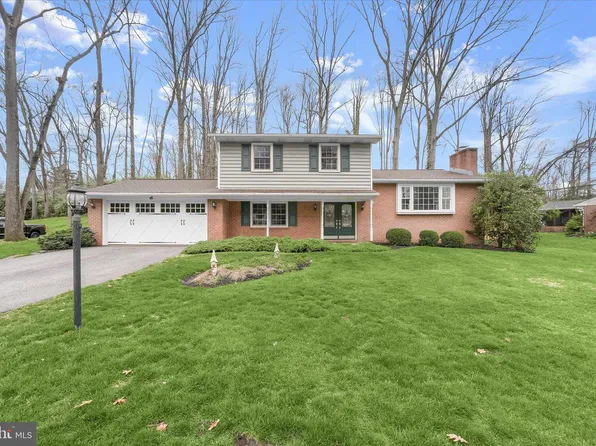 1146 Valley Dr, Pasadena, MD 21122