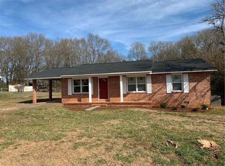 1301 Oak Dr, Pendleton, SC 29670
