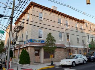 201 34th St, Union City, NJ 07087