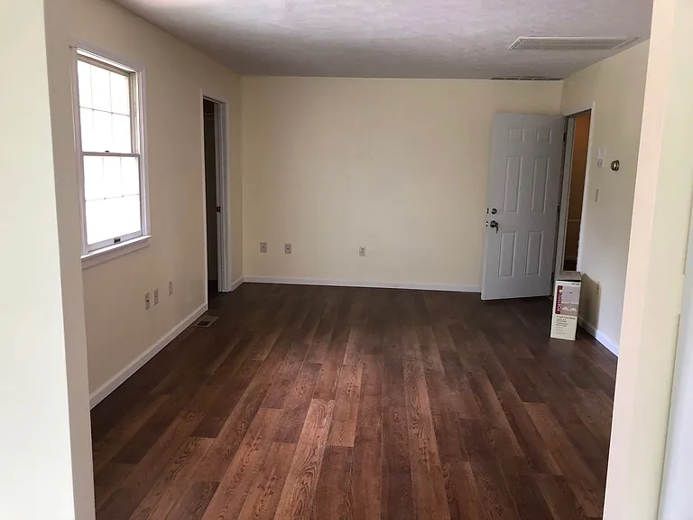 512 Worthington Dr — Photo 8