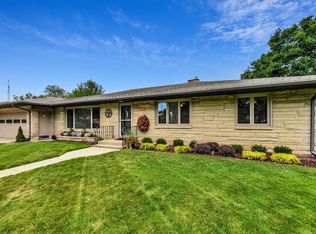1405 Wilson Rd, Saint Joseph, MI 49085
