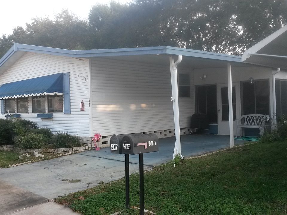 Front/CarPort BBQ to Lanai.