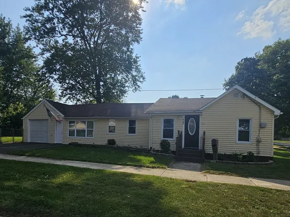 900 Charles St, Aurora, IL 60506