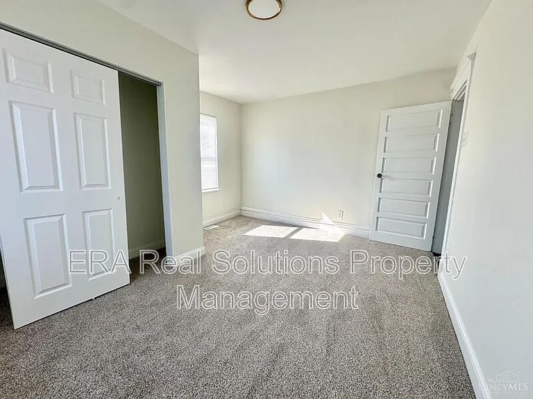 1600 Brewster Ave — Photo 19