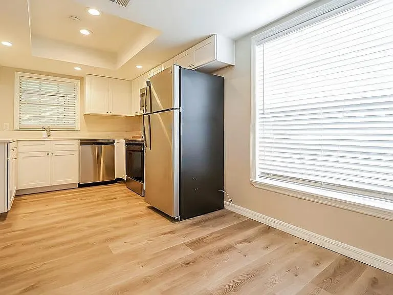 2122 Ramblewood Ln — Photo 4