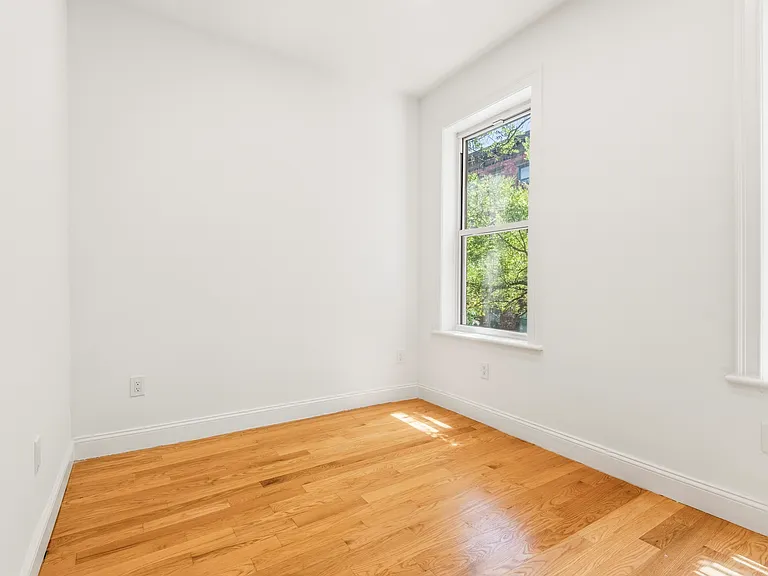 307 S 4th St #2 — Photo 10
