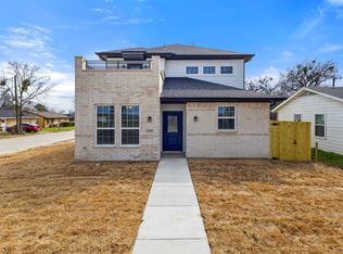 1408 E 1st St, Kaufman, TX