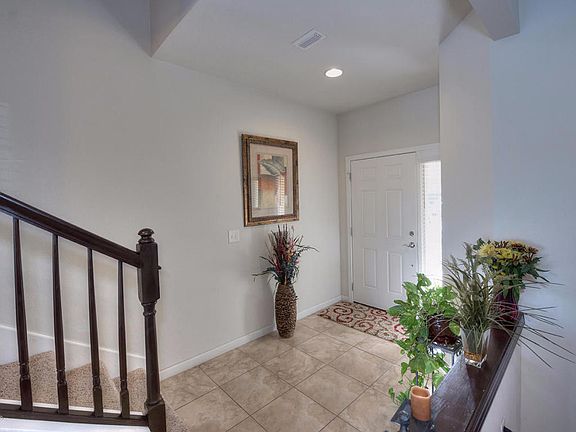 4th image of 6790 Roundleaf Dr