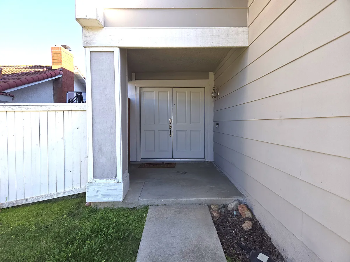 Building Photo - 11434 Alder Creek Ave