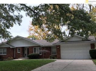 6100 W 87th Ter, Overland Park, KS 66207