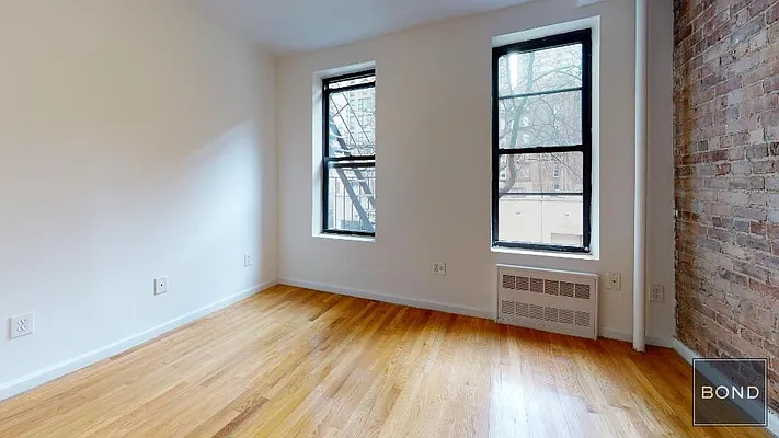 Rented by Bond New York | media 4