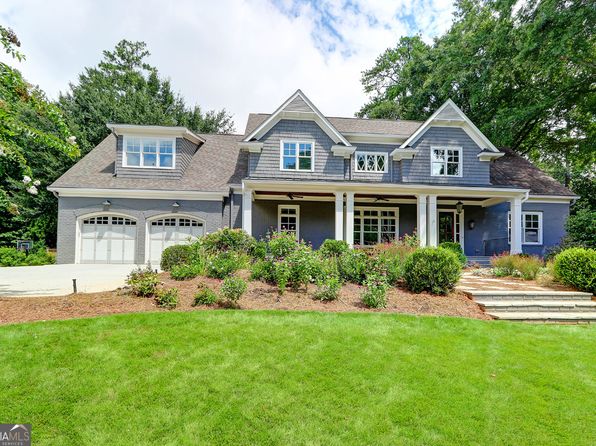 1178 Chambord Way NE