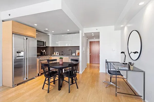 Rented by Compass | media 21