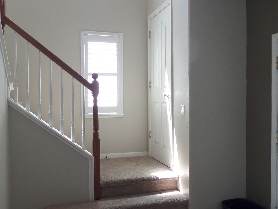 1st image of 431 Anjou Cir