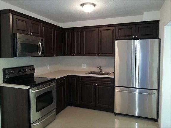 2nd image of 1307 SW 4th Ave