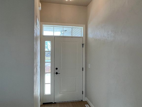 5th image of 852 W Nova Way