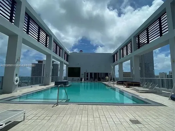 151 SE 1st St, Miami, FL