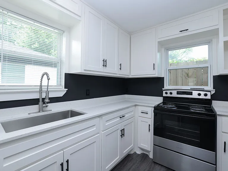 4120 Linn St #E — Photo 20