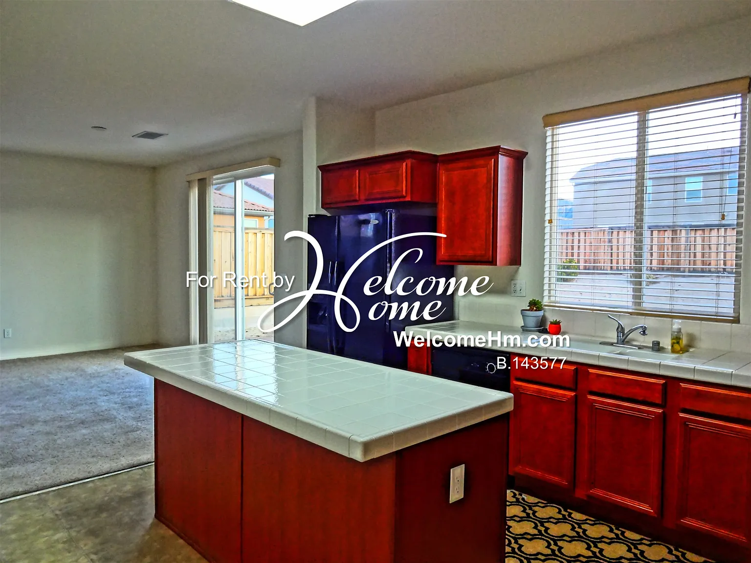 4 bed, 1972 sqft, $3,125 — Photo 2