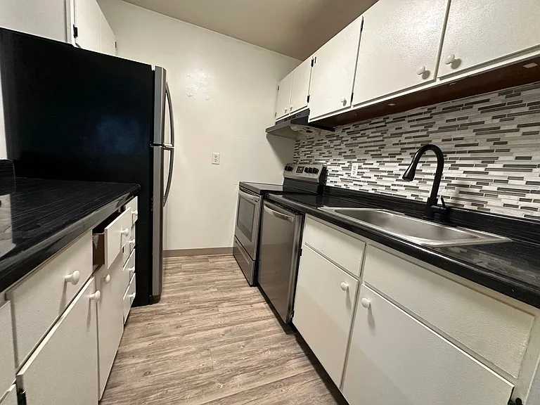University Park Apartments near Cornell University — Photo 181