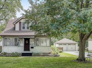 5828 S 112th St, Hales Corners, WI 53130