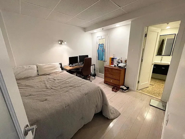 726-28 Market St #405 — Photo 31