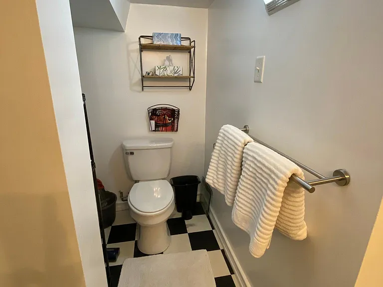 106 1st St #3 — Photo 8