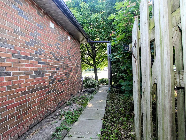 45 Bryant Rd #BASEMENT — Photo 22