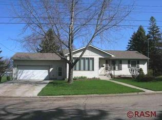 704 Columbia St, Cleveland, MN 56017