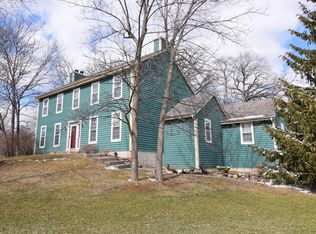 904 Rohda Dr, Waterford, WI 53185