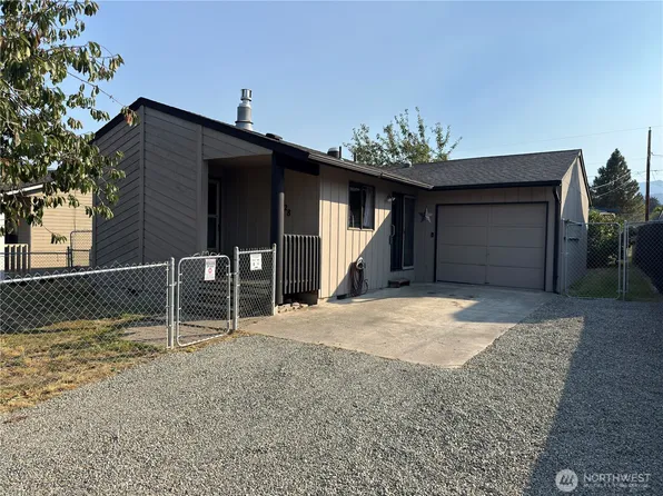828 W 10th Street, Port Angeles, WA 98363